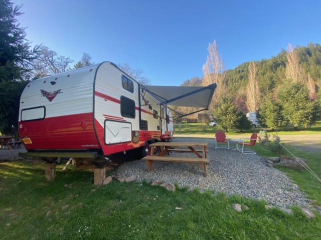Umpqua'S Last Resort - Wilderness Cabins, Rv Park & Glamping Idleyld Park Eksteriør bilde