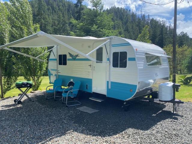 Umpqua'S Last Resort - Wilderness Cabins, Rv Park & Glamping Idleyld Park Eksteriør bilde