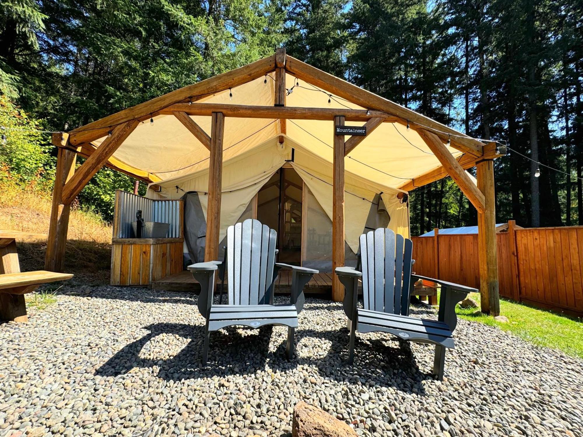 Umpqua'S Last Resort - Wilderness Cabins, Rv Park & Glamping Idleyld Park Eksteriør bilde