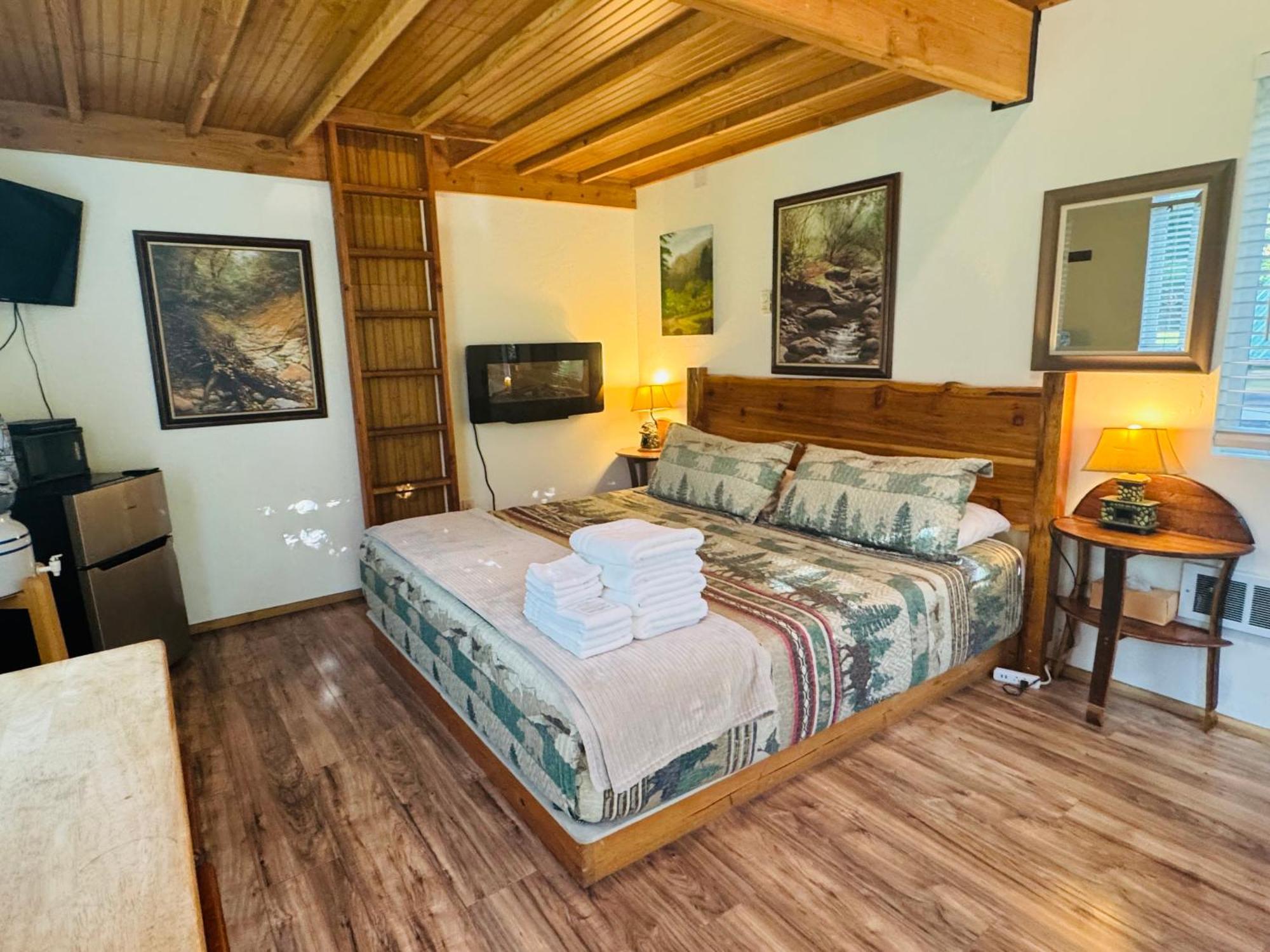 Umpqua'S Last Resort - Wilderness Cabins, Rv Park & Glamping Idleyld Park Eksteriør bilde